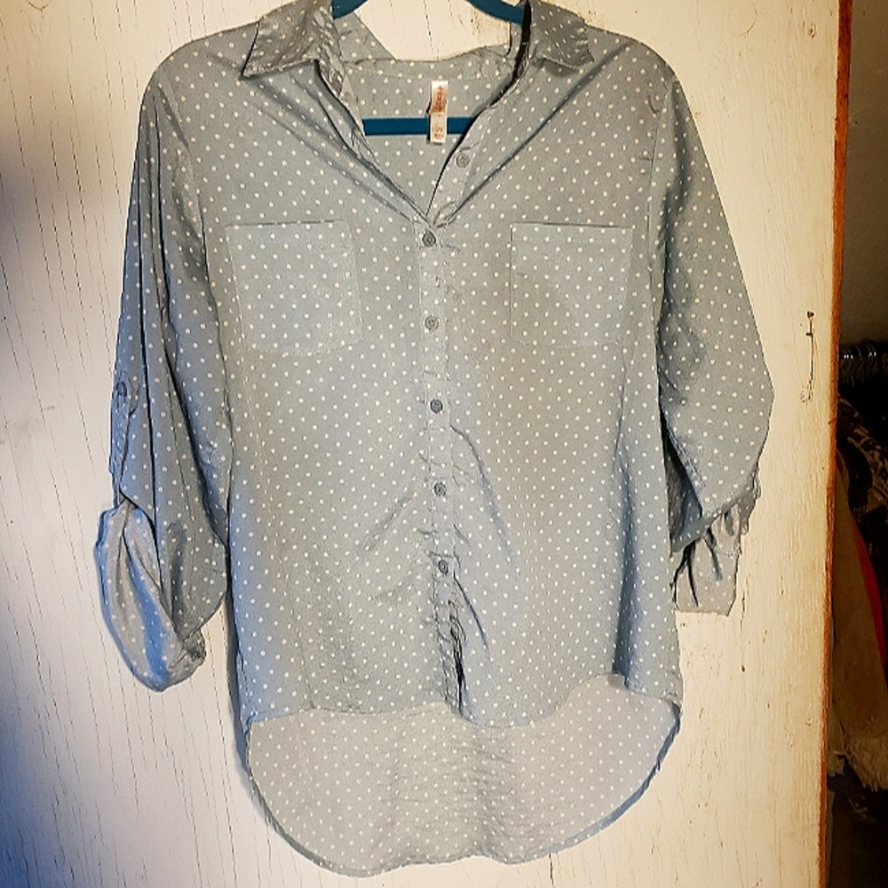 SUPER CUTE!! Blue Button Down